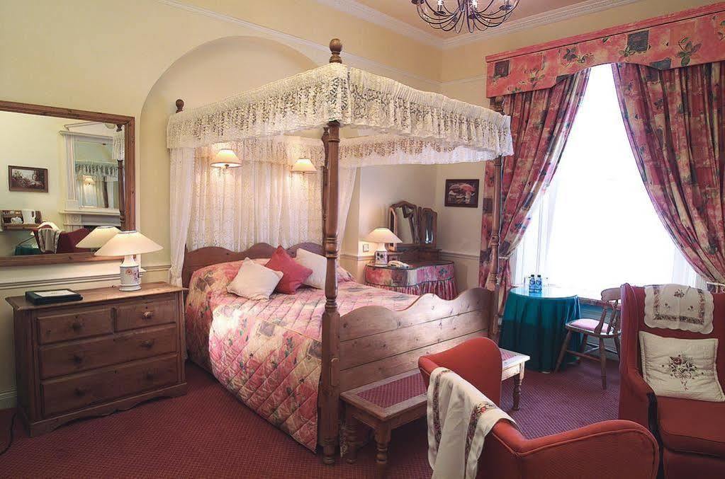 Dingle Benners Hotel Extérieur photo