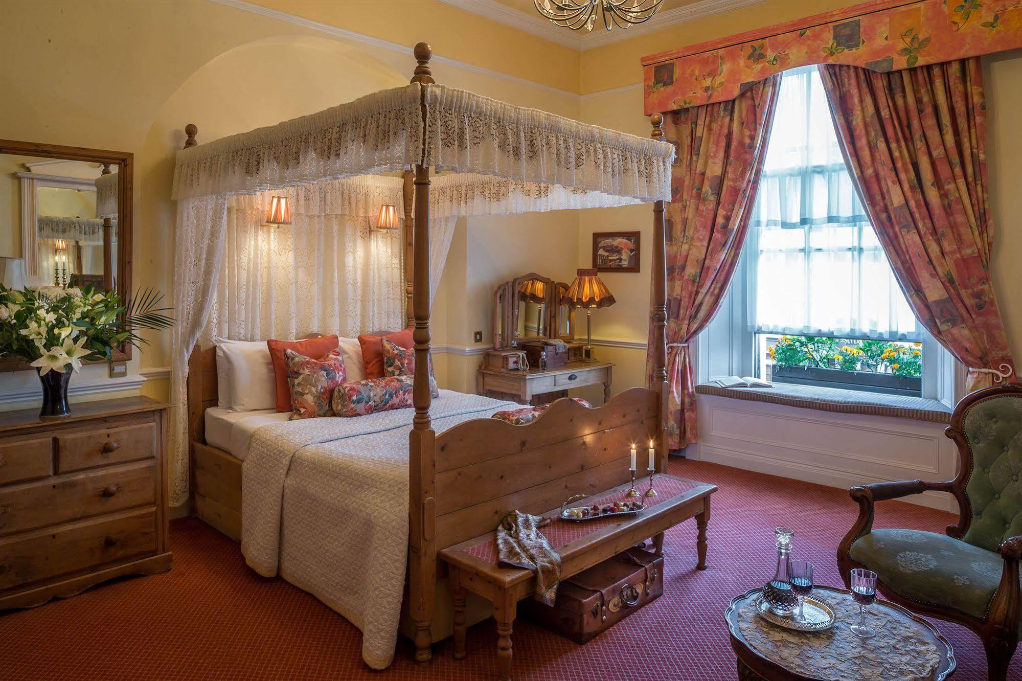 Dingle Benners Hotel Extérieur photo