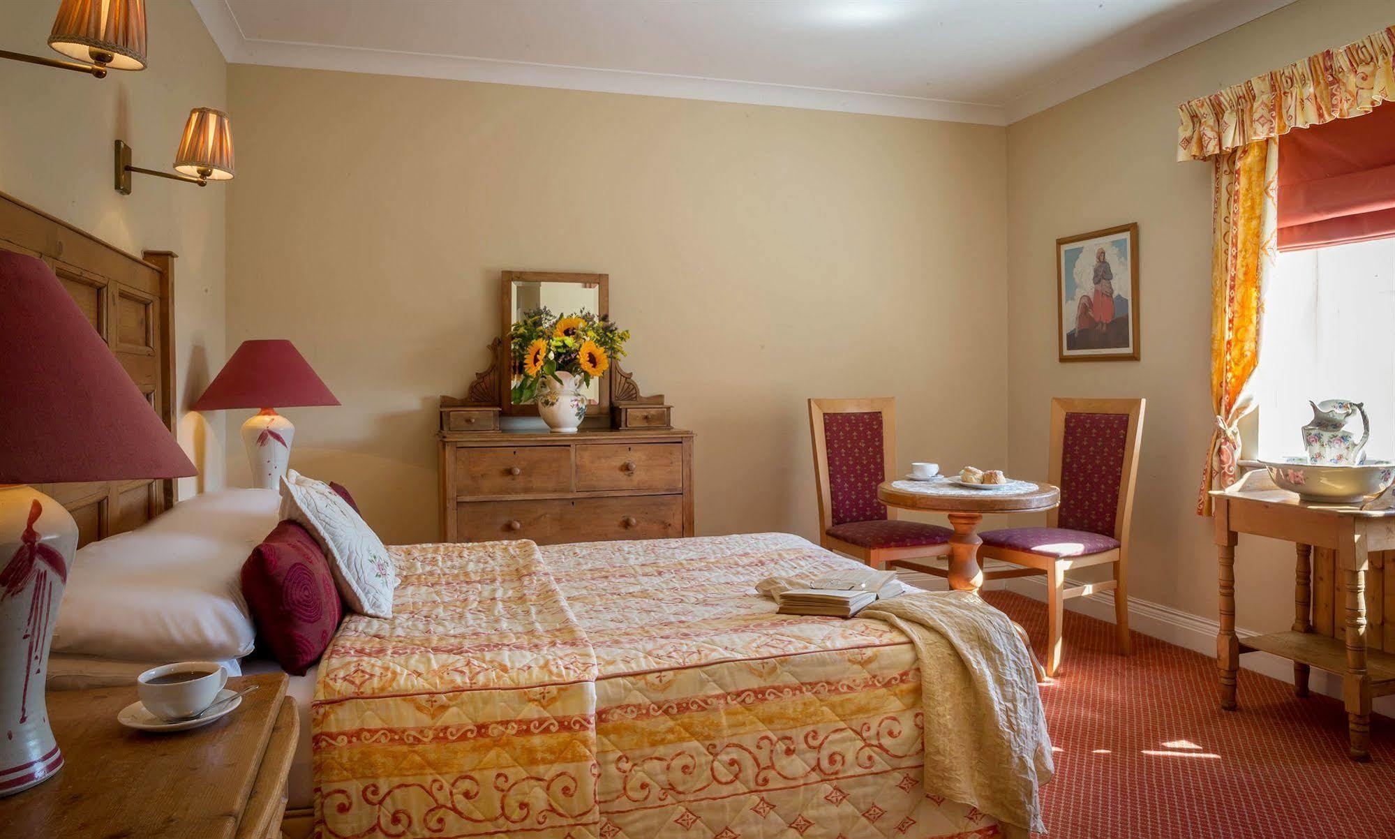 Dingle Benners Hotel Extérieur photo