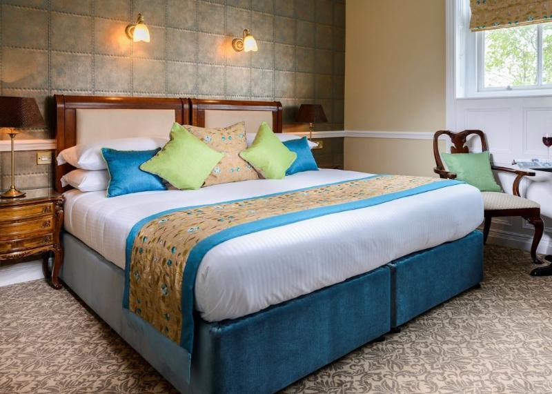 Dingle Benners Hotel Extérieur photo