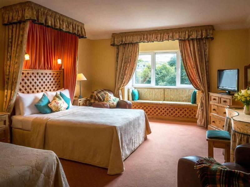 Dingle Benners Hotel Extérieur photo